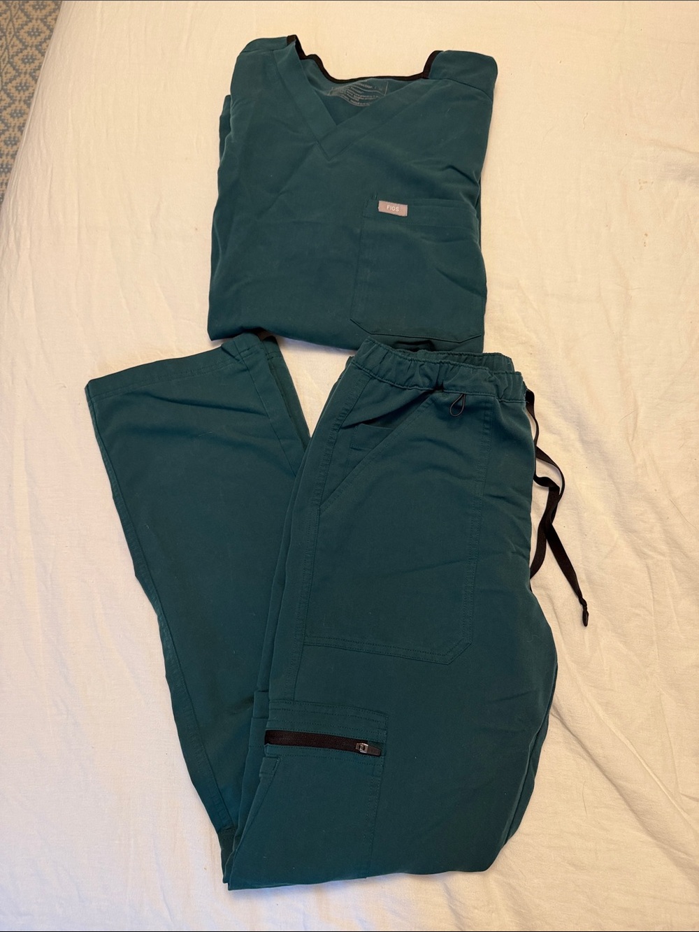 Men's Figs Scrub Set